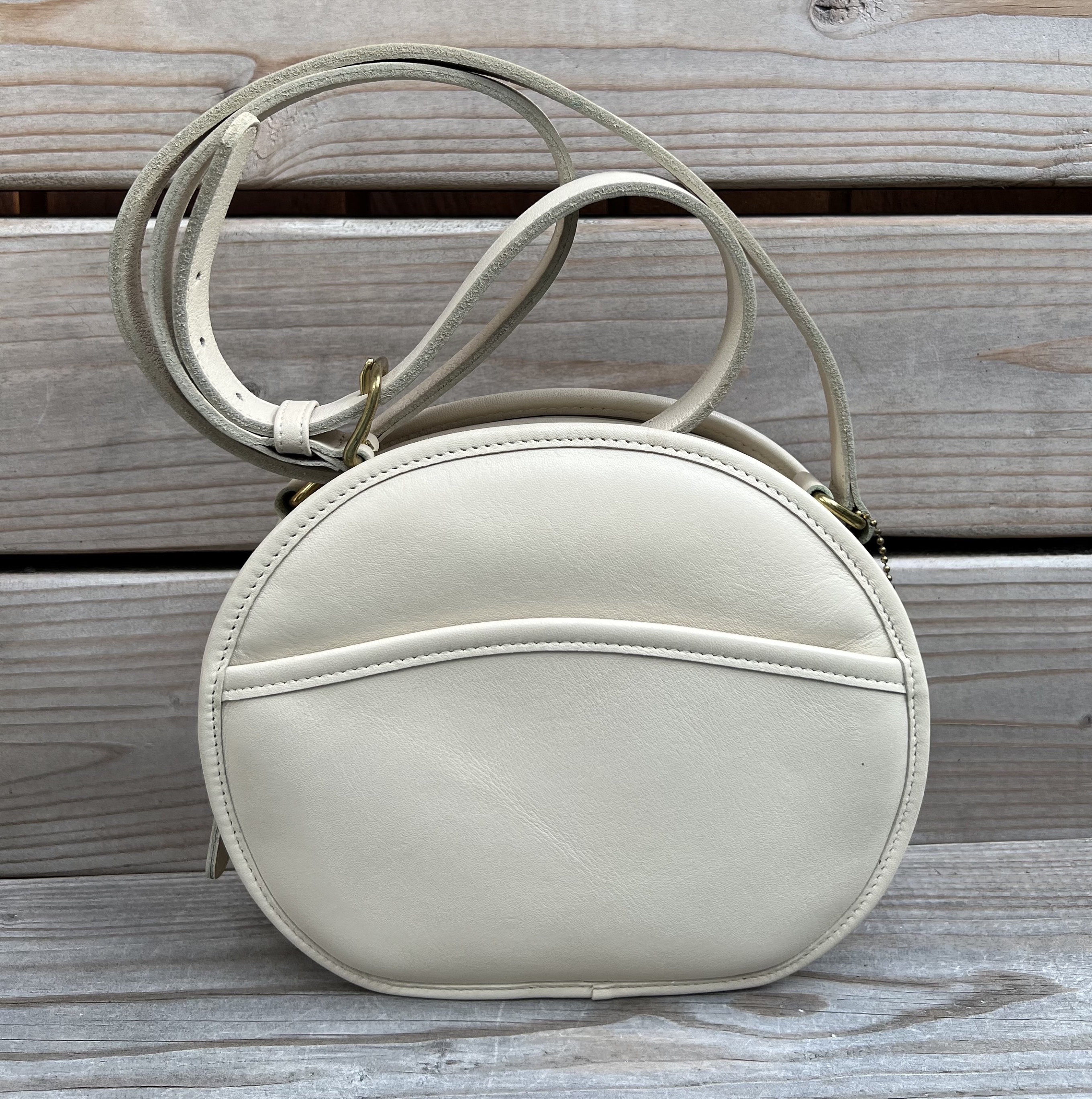 New, Vintage Coach Large Chester Leather Crossbody Bag 9901, Bone