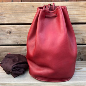 Rare 90s Vintage Coach Red Bixby Large Sling Shoulder Travel  display picture 2