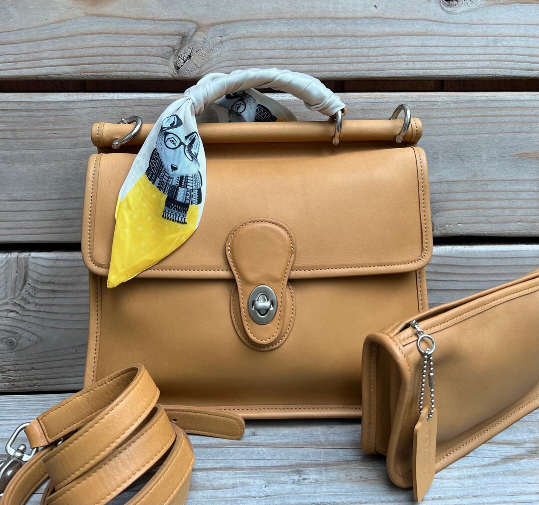 Nickel, Vintage Coach Willis Top Handle Satchel Bag 9927 Chunky Case