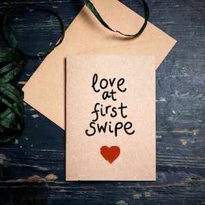 Divertente biglietto di anniversario / Amore al primo colpo / biglietto di coppia / per lui / per lei / divertente biglietto di San Valentino / biglietto ecologico