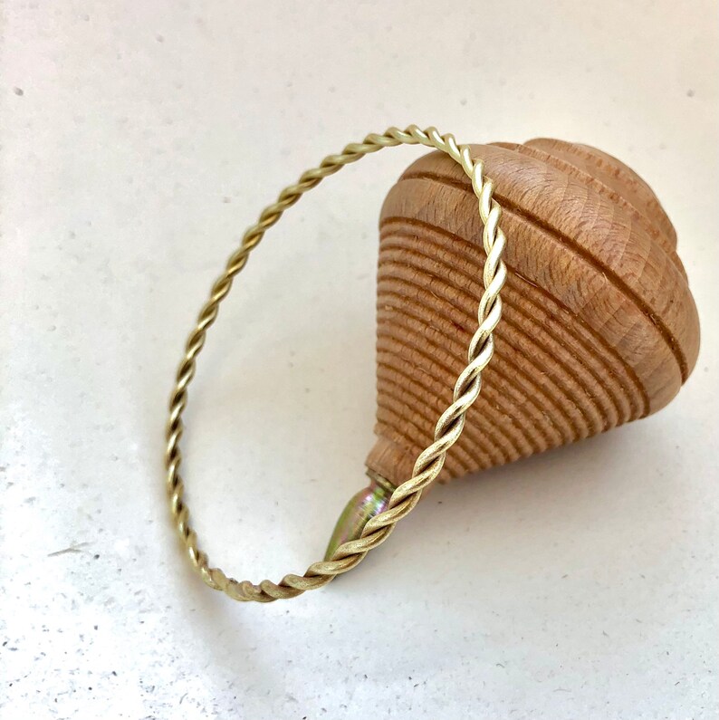 Twisted bangle, brass twist bracelet, bangle turbines image 2