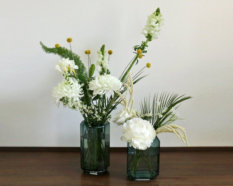 Скандинавский бирюзовый стеклянный ваза Jewel Shaped Край 0 — изображение