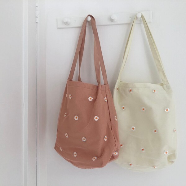 Daisy Embroidery Mesh Canvas Tote Bag