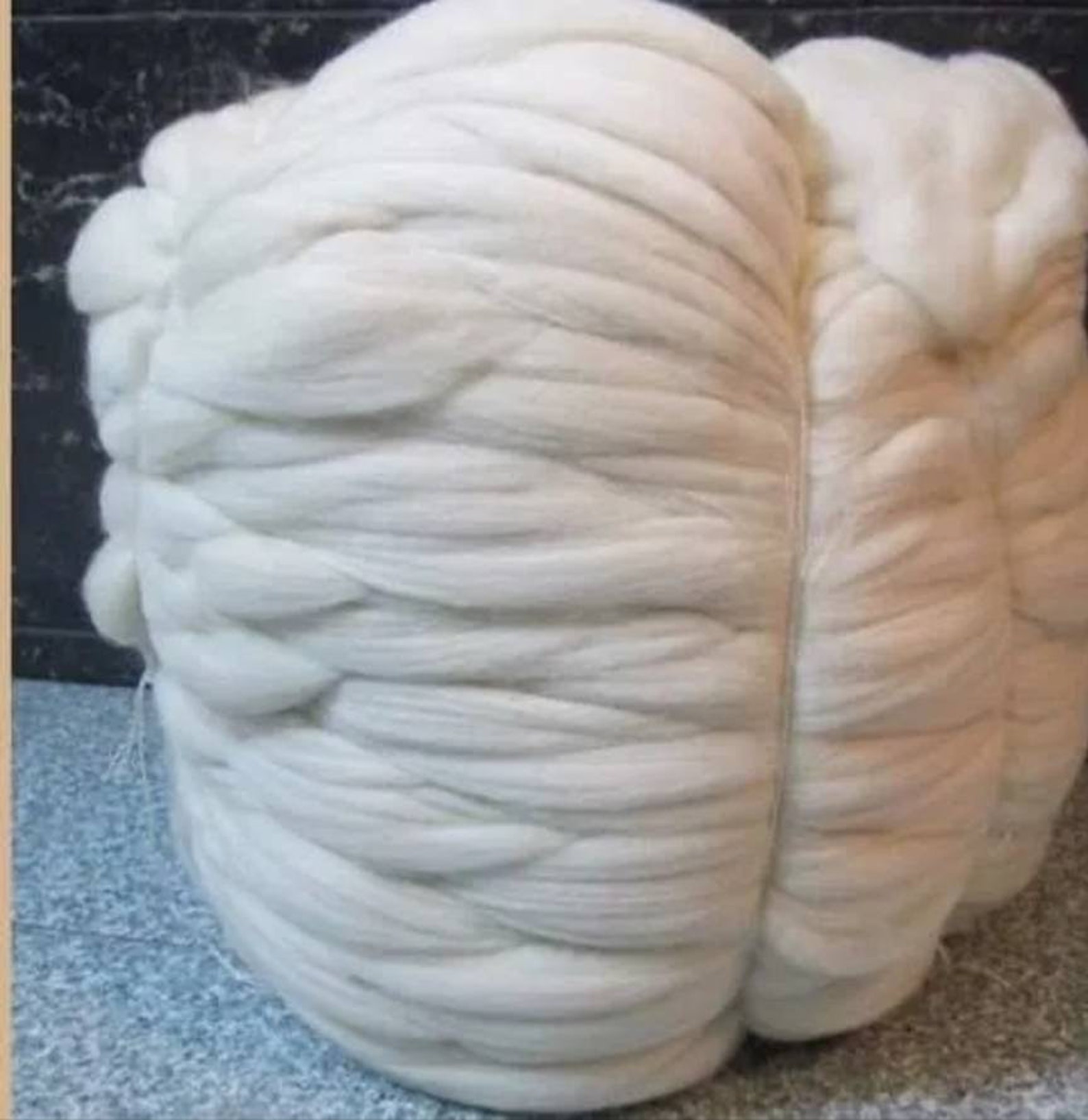 22 Lb Wholesale Wool Roving, Natural Un Dyed White Wool Top Fiber