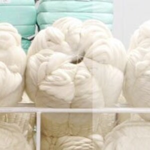 10 Lb Wholesale Wool Roving, Roll Un-dyed White Combed Wool Top Fiber ...