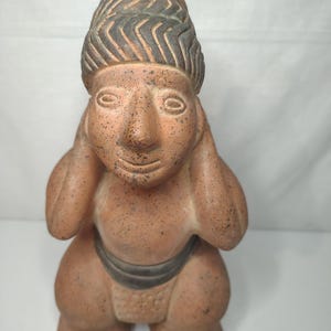 Large Inca Aztec Mayan Statue. 5" x 11"