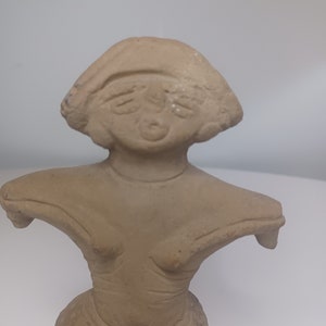 Rare Vintage Aztec Statue Clay Figurine. 6.5&quot; x 4&quot;