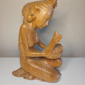 Beautiful Bali Carved Woman Temple Offering Sculpture.5&quot; x 8.5&quot;
