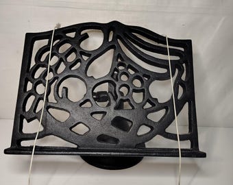 Vintage Cast Iron Wrought Iron Cookbook/Music Stand. 10" x 8.5"