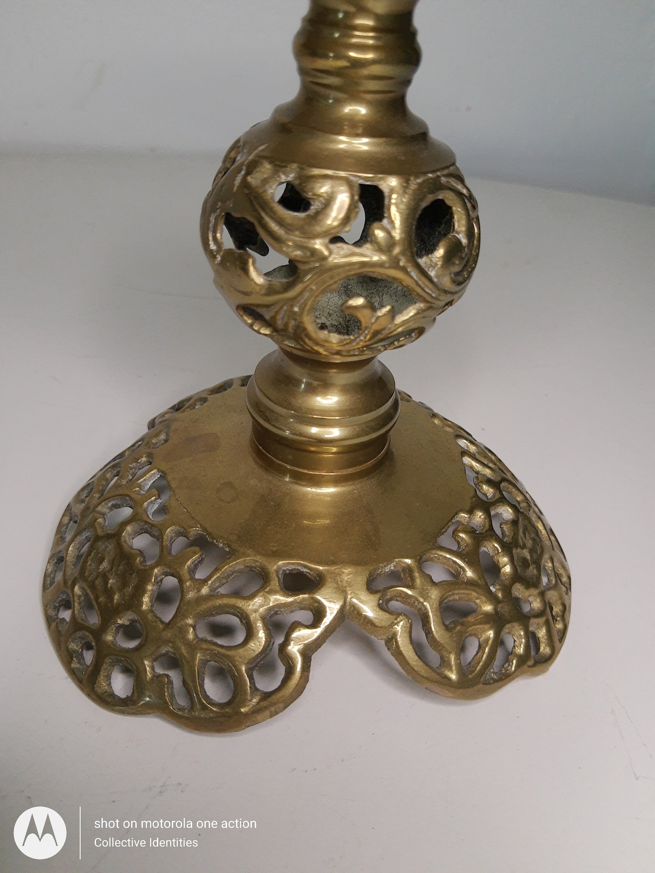 Hermoso soporte detallado de velas de pilar de latón 6 | Etsy