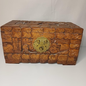 Vintage Hand Carved Wooden Trinket Box. 8&quot; x 4&quot;
