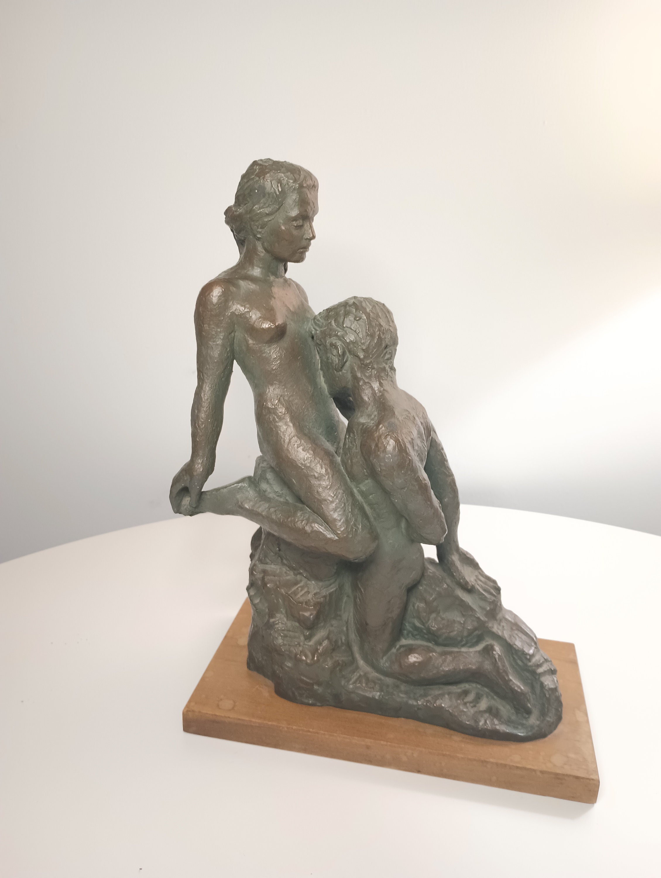 KISSING LOVERS David Fisher Sculpture Austin Productions 20
