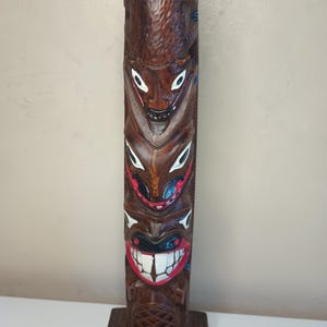 Vintage Totem Pole Sculpture. 2.5&quot; x 11.5&quot;