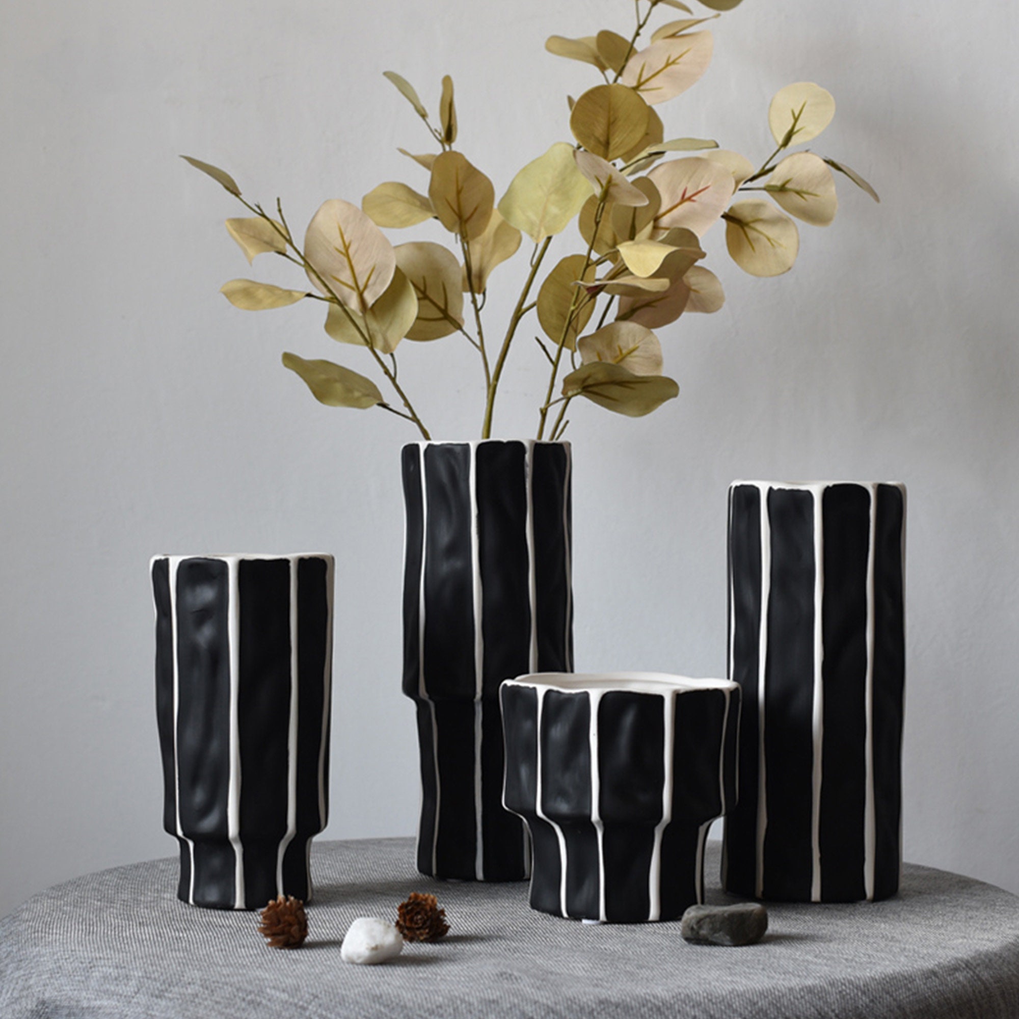 SchwarzWeiß Gestreifte Keramik Vase Stump Stand Vase Etsy