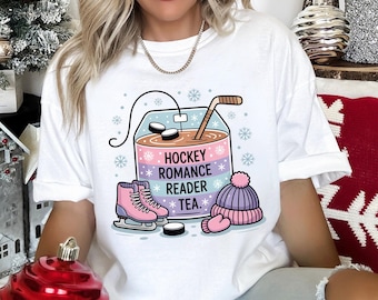 Hockey Romance Reader Tea Shirt, Retro Hockey Romance Reader Tea Graphic Tee, Comfort Colors Trendy Custom Print Top, 175992