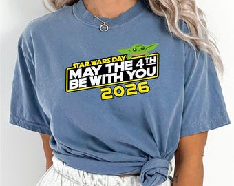Camiseta "Que el 4 de mayo te acompañe" 2026, camiseta gráfica del 4 de mayo, camiseta del Día de la Película Espacial, camiseta adorable de extraterrestre, regalo para fanáticos de la ciencia ficción, camiseta de galaxia nerd, 174812