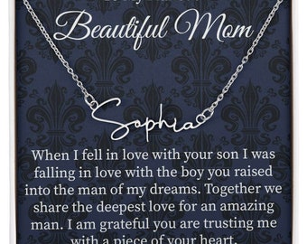 Collar con nombre personalizado para la futura suegra: un regalo sincero para dar la bienvenida a un nuevo capítulo