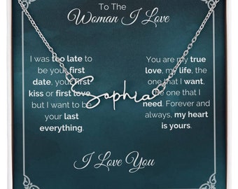 Llama eterna: collar con nombre personalizado para la mujer que enciende tu corazón