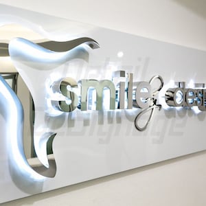 3D metal indoor sign.
made of stainless steel.
color is mirrored silver
backlight color is white.
1 inch away from the wall.
letter depth is 1 inch.
