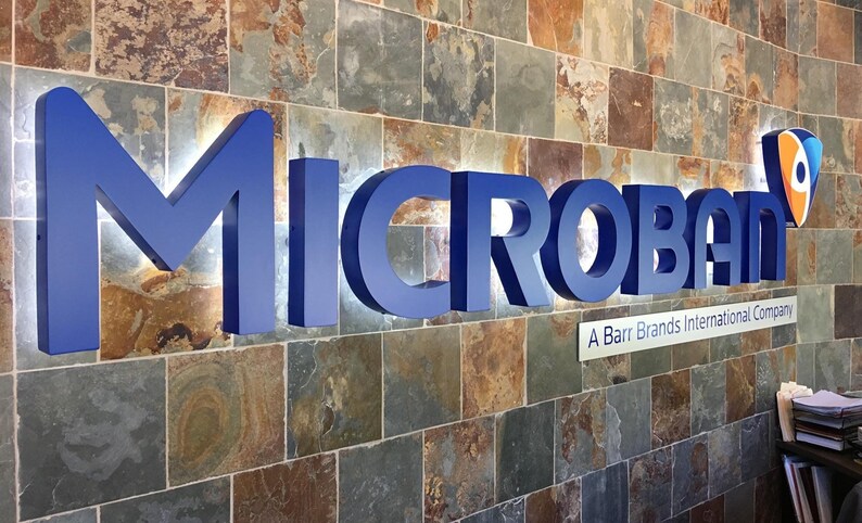 3D metal indoor sign.
made of stainless steel.
color is blue
backlight color is white.
1 inch away from the wall.
letter depth is 1 inch.