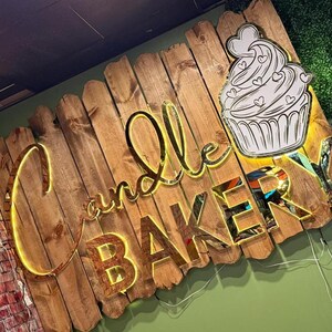 3D metal indoor sign.
made of stainless steel.
color is mirror gold.
backlight color is warm white.
1 inch away from the wall.
letter depth is 1 inch.