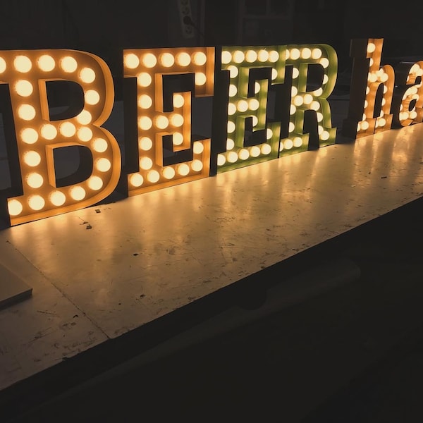 Benutzerdefinierte Festzelt-Beschilderung, Karneval-Lichtbuchstabe, Karneval-Zirkus beleuchten, Metall-LED-Logo, Leuchtschild, benutzerdefiniertes Festzelt-Logo, rostiges Festzelt-Zeichen