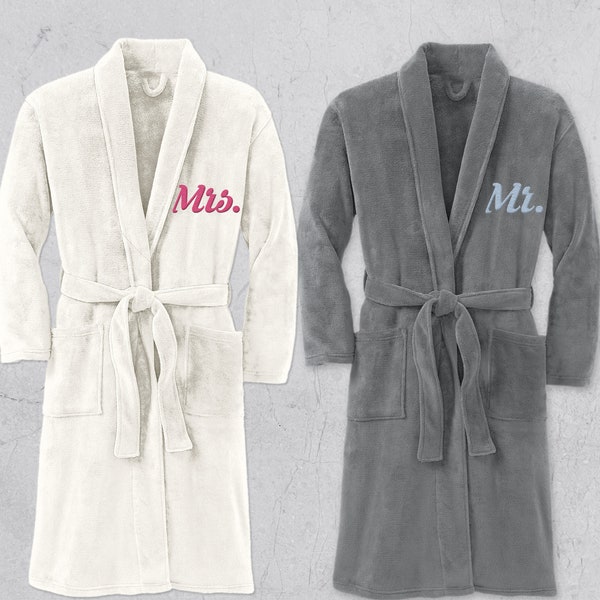 Mr and Mrs Embroidered Robes, Honeymoon Embroidery Robes, Wedding Robes, Holiday Gift Sets, His and Hers Holiday Gift Set, Anniversary Gifts