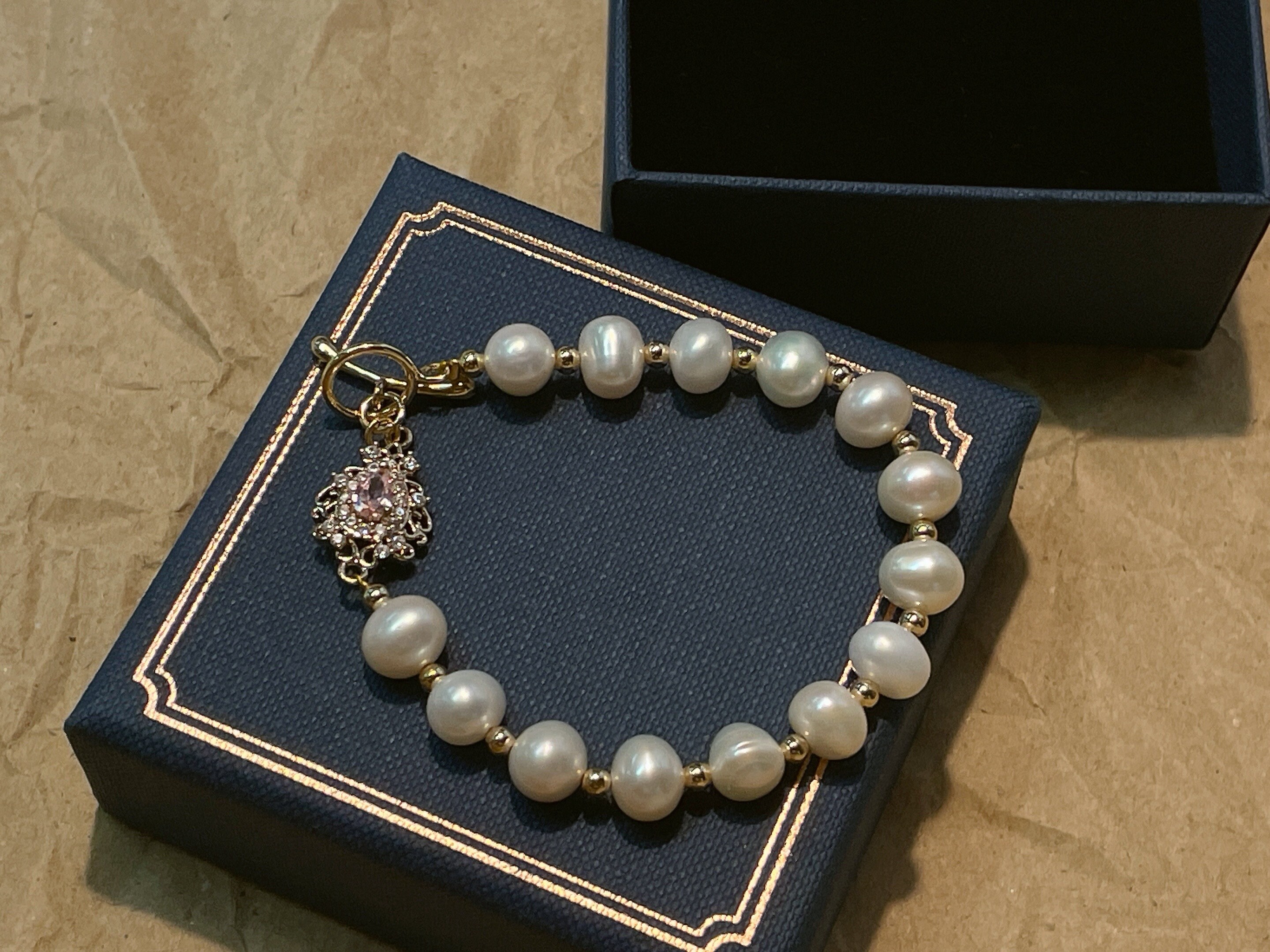 Bracciale con perle d'acqua dolce in oro vero 14k e 18k, delicato bracciale minimalista - Italia