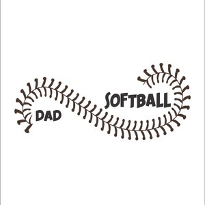 Puede incluir: Un diseño de puntadas de béisbol marrón en forma de símbolo de infinito con la palabra "DAD" a la izquierda y la palabra "SOFTBALL" a la derecha.