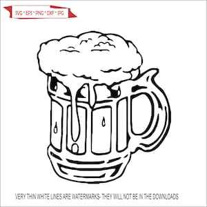 Puede incluir: Ilustración en blanco y negro de una jarra de cerveza desbordante de espuma. La jarra tiene un asa grande y un diseño rectangular. La imagen incluye el texto "SVG * EPS * PNG * DXF * JPG" y "VERY THIN WHITE LINES ARE WATERMARKS- THEY WILL NOT BE IN THE DOWNLOADS."
