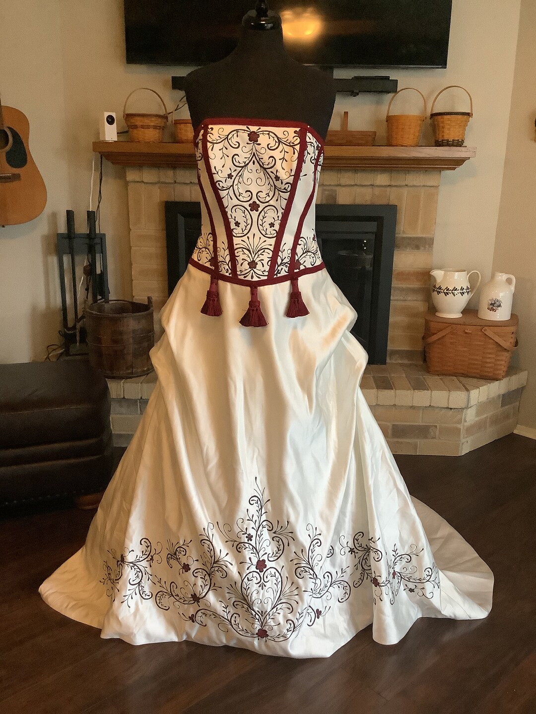 Alfred angelo wedding dress 1516 deals