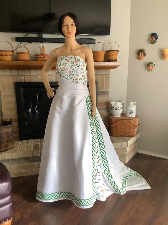 Celtic renaissance wedding dresses cheap