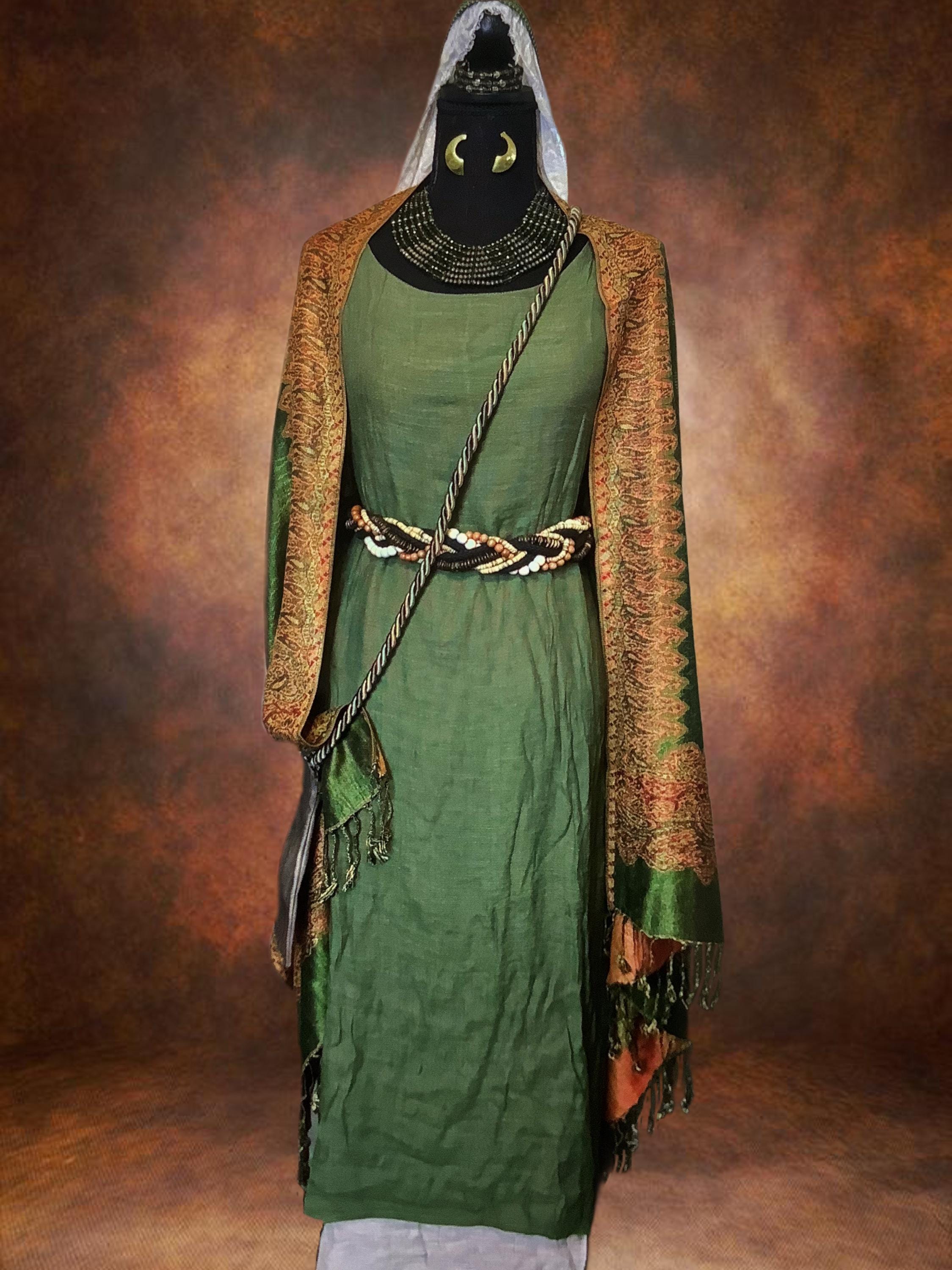 Ancient Hebrew Women Clothing
