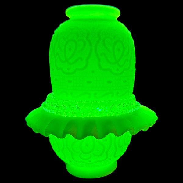 Fenton Lime Custard 3 Piece Fairy Lamp