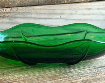 Swedish Modern Forest Green by ANCHOR HOCKING 9" Oval Relish