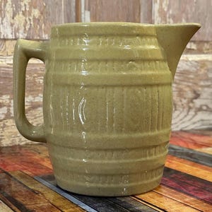 Vintage gelb / hellgrün Keramik Krug