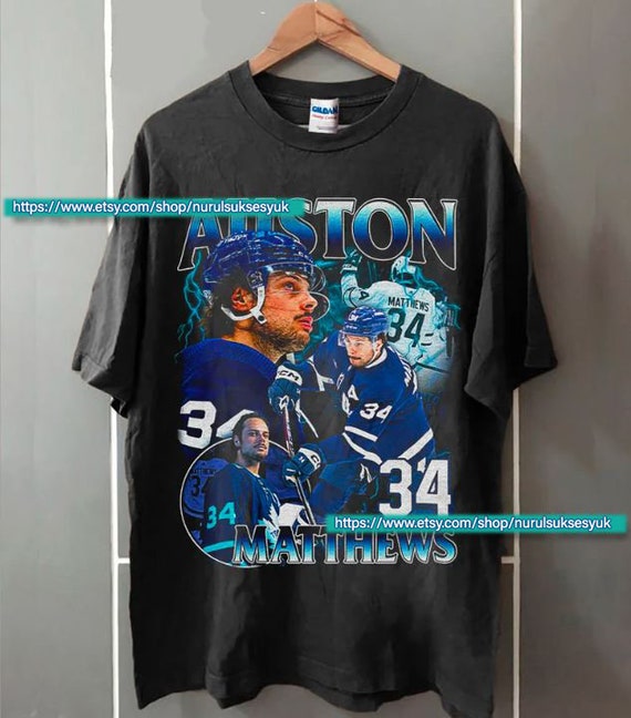 Classic Vintage Style Ice Hockey T-Shirt Classic Vintage Style Ice Hockey T-Shirt