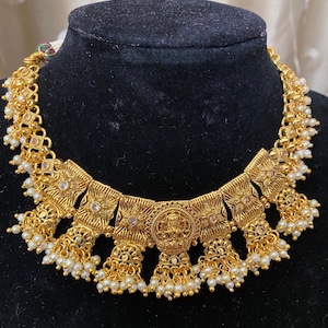 Matte gold short necklace with earrings| Temple necklace | goddess lakshmi necklace |Traditional matte necklace