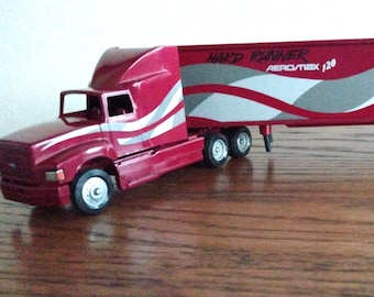 Winross 1/64 Trailers - The Coast to Coast Challenge - Hard Runner Aeromax/Ford Truck #505 - Sprint Champions Racing Legends