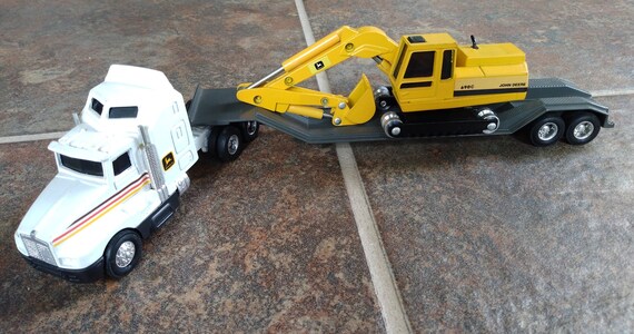 Ertl John Deere Die Cast Toys - Farm Tractors - Excavator