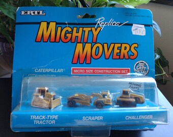 Ertl CAT Caterpiller - Motor Grader - Challenger 65 - Elevating Scraper - Mighty Mover Micro Size
