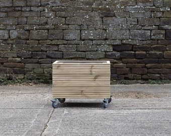 Jardinière en bois durable pour terrasse carrée élevée sur roues pivotantes/pot de jardinière en bois de jardin