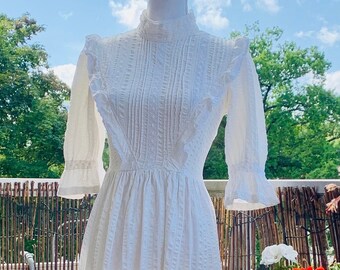 VTG 1970s LAURA ASHLEY White Seersucker Prairie Cottagecore Dress