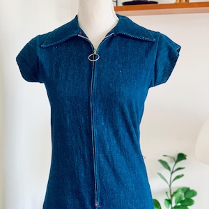 VINTAGE - Combinaison évasée en denim bleu foncé des années 1970