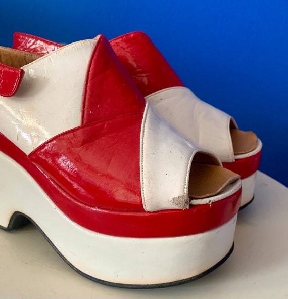 VTG 1970s Red & White Patent Leather Platform Wed… - image 9