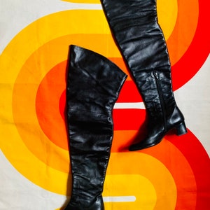 VINTAGE 1960s Black Leather Thigh High Go-go Boots