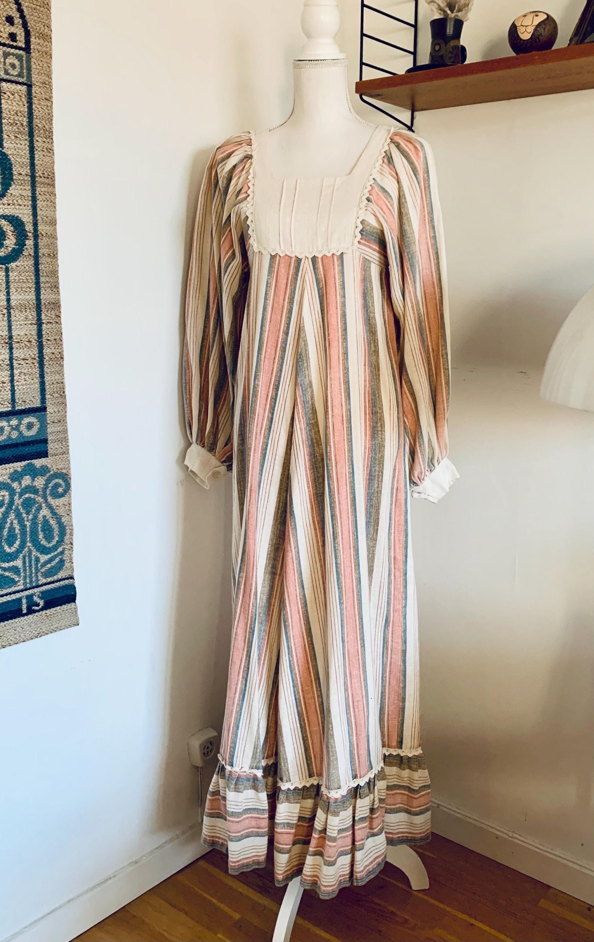 VINTAGE 1970s MARION DONALDSON Balloon Sleeve Cotton Candy Stripe