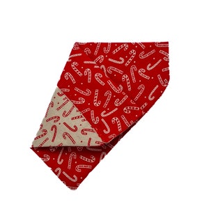 Personalisiertes Hundehalstuch und Katzenhalstuch - &quot;Red Candy Cane&quot; - Weihnachtshalstuch für Hunde und Katzen