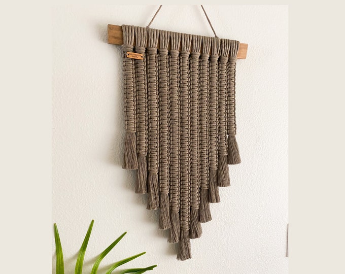 Macrame Wall Hanging- Macrame Tapestry//Boho Wall Hanging//Grey Macrame-Chestnut Macrame//Boho Wall Decor//Boho Macrame