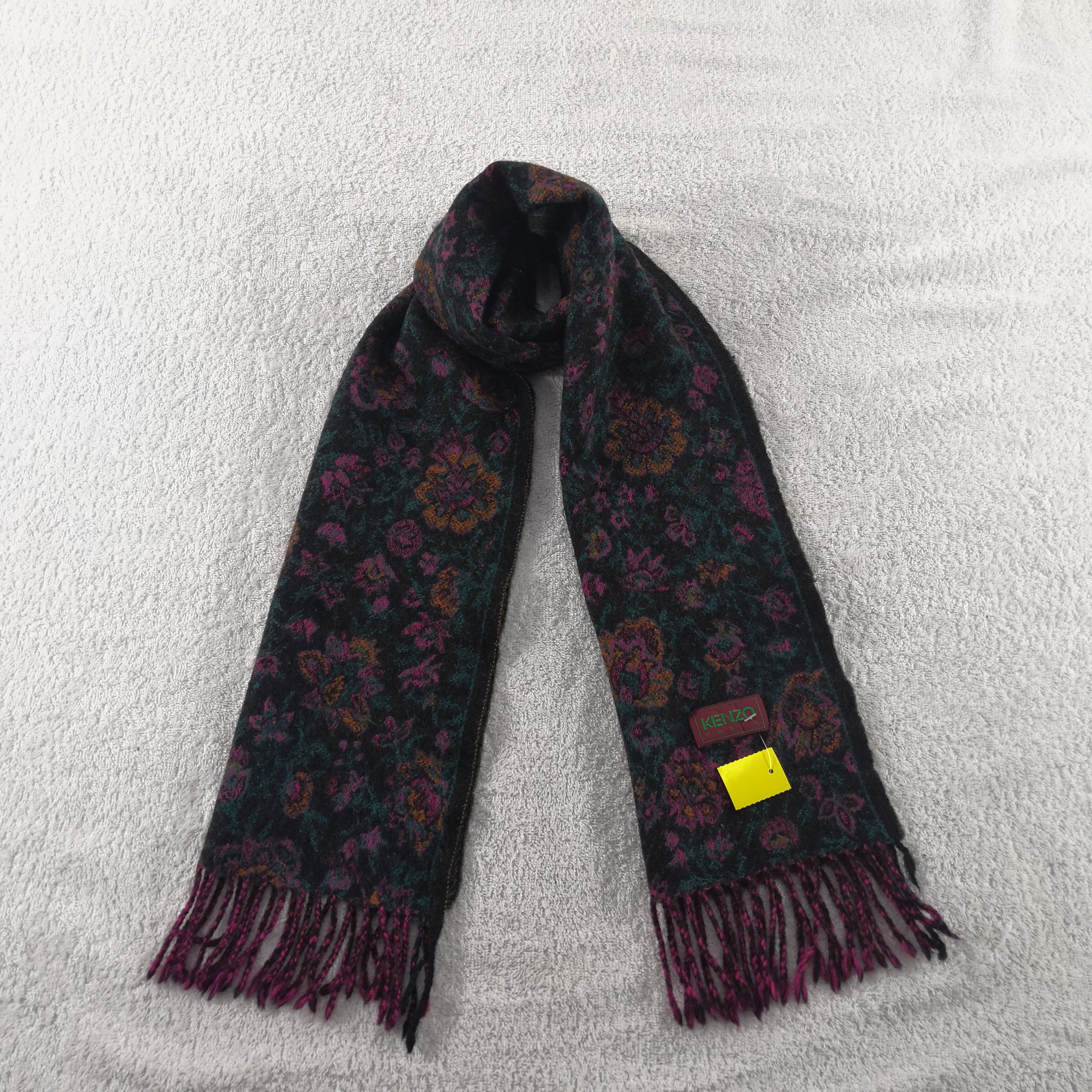 KENZO ヴィンテージ 花刺繍ストール ウールシルク混 ロゴ　アーカイブ 希少 KENZO 花柄シルクスカーフ – bed - Urban Vintage & Mode Select